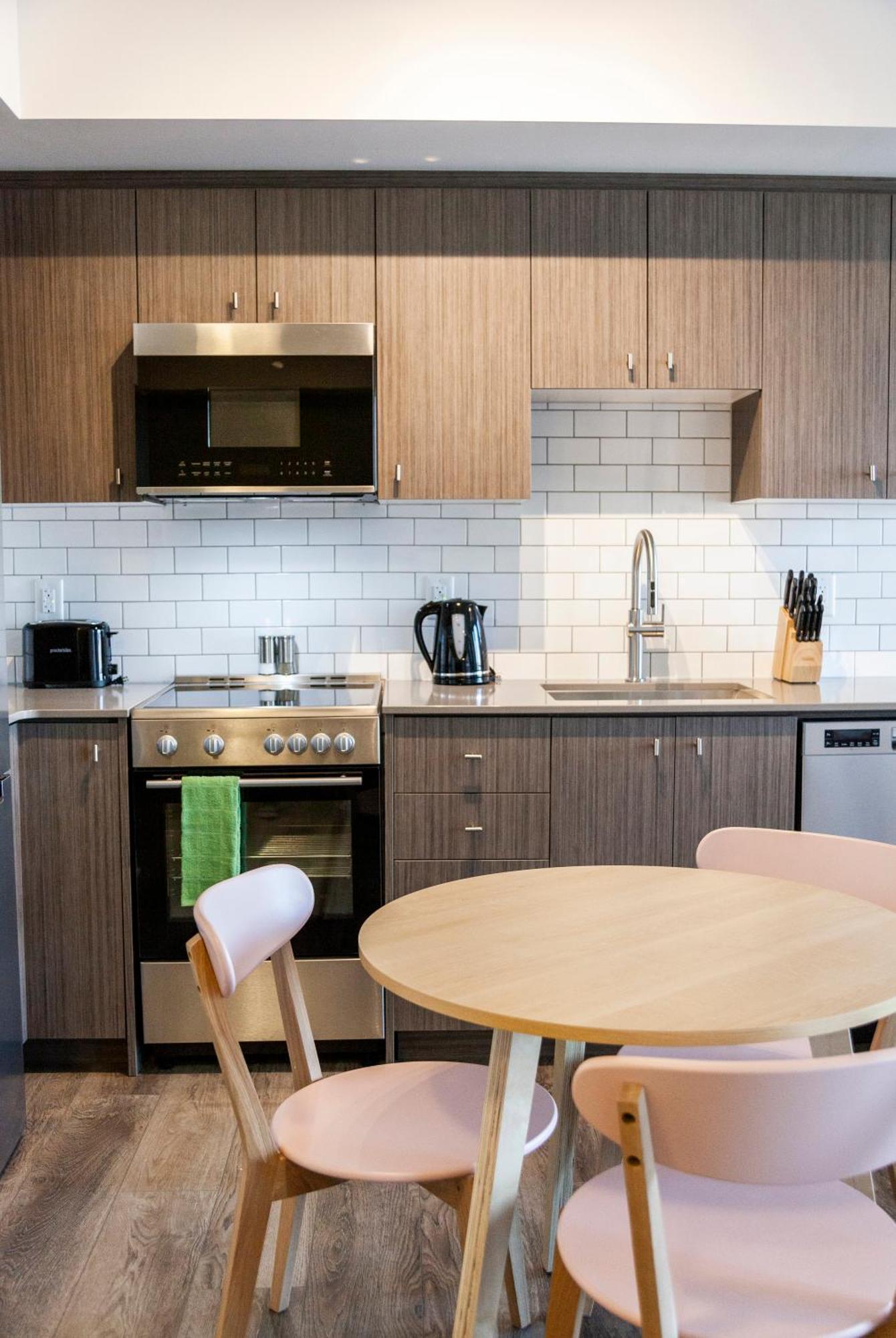 The Laundry Rooms Station Park Kitchener Exterior foto