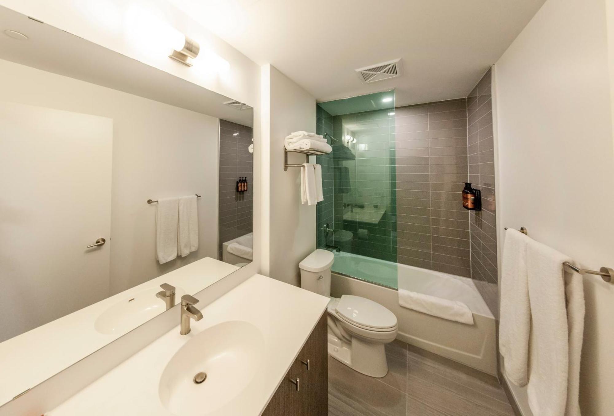 The Laundry Rooms Station Park Kitchener Exterior foto