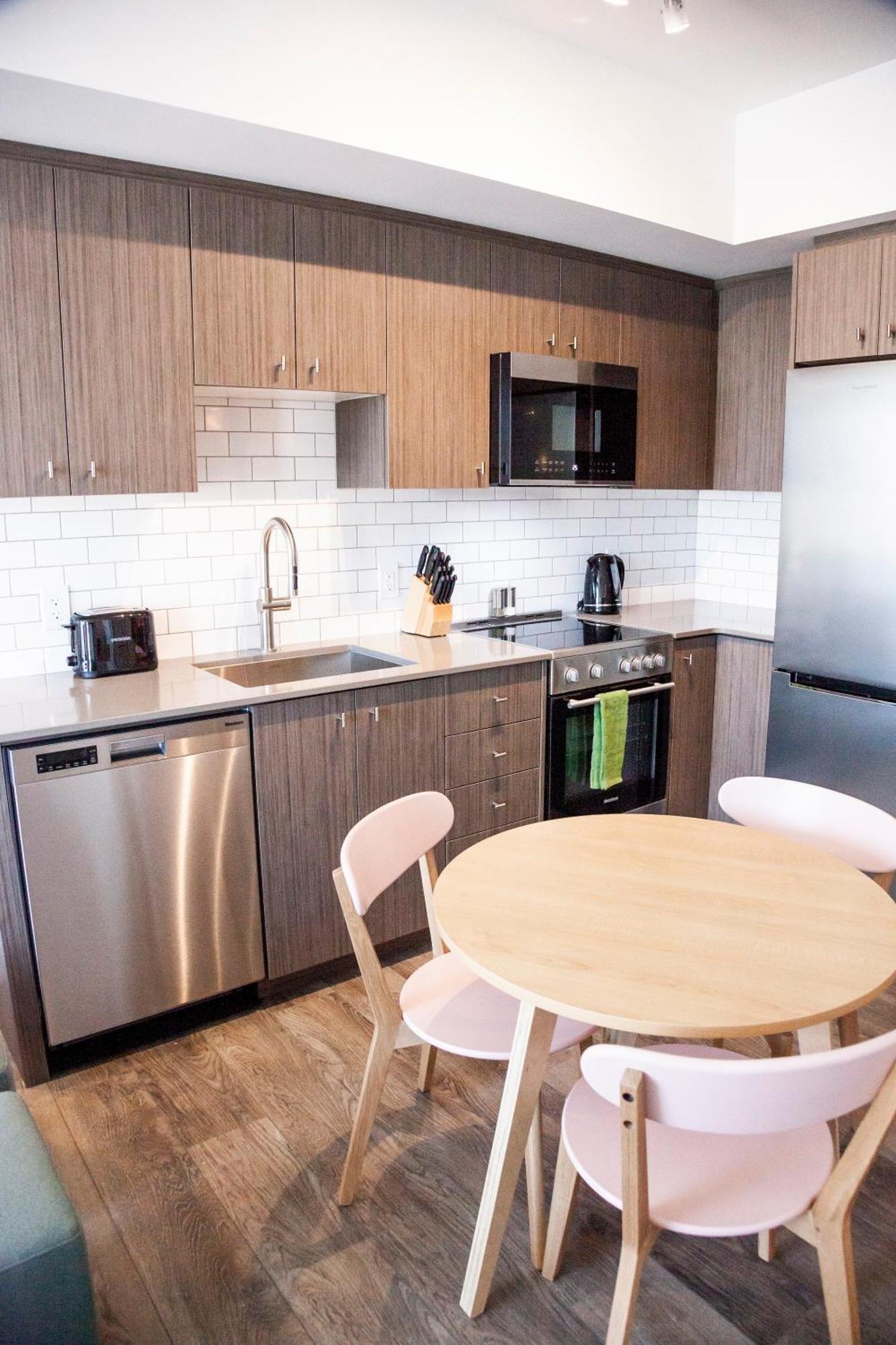 The Laundry Rooms Station Park Kitchener Exterior foto